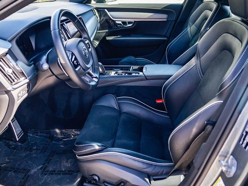 Used 2020 Volvo S90 T8 Inscription image 20