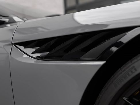 Used 2022 Aston Martin DBS Superleggera Volante image 27