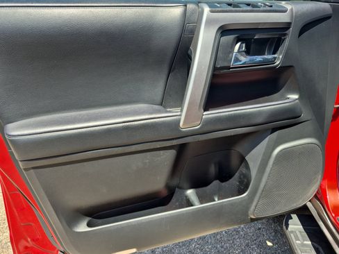 Certified 2021 Toyota 4Runner SR5 Premium AWD/4WD image 14