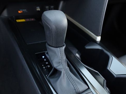 Used 2025 Toyota Camry LE image 8