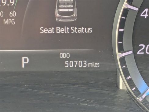 Used 2023 Toyota Highlander LE image 30