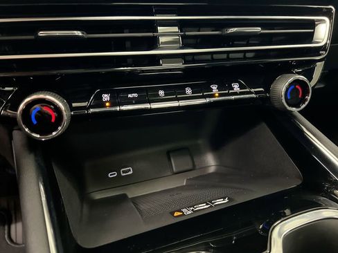 New 2026 Chevrolet Traverse Z71 w/ Driver Confidence Package image 17