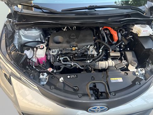 Used 2021 Toyota Sienna LE AWD/4WD image 16