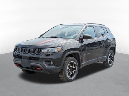 Used 2024 Jeep Compass Trailhawk AWD/4WD image 5