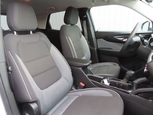 Certified 2024 Chevrolet TrailBlazer LT AWD/4WD image 23