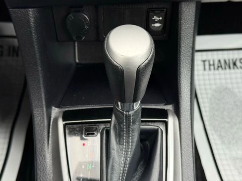 Used 2015 Toyota Corolla S image 33