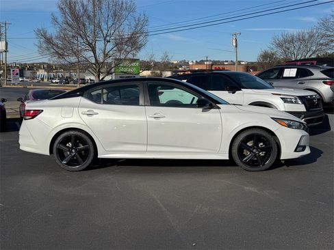 Used 2021 Nissan Sentra SR w/ Electronics Package image 2