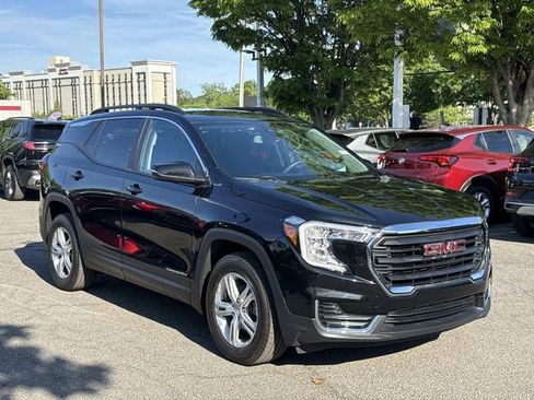 Used 2024 GMC Terrain SLE w/ Driver Convenience Package AWD/4WD image 1