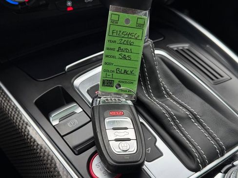 Used 2016 Audi SQ5 Premium Plus w/ Technology Package AWD/4WD image 45
