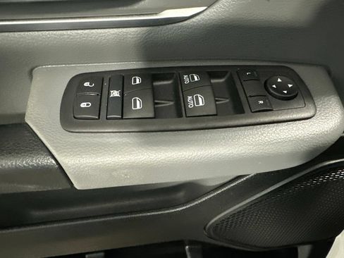 Used 2019 RAM 1500 Big Horn AWD/4WD image 15