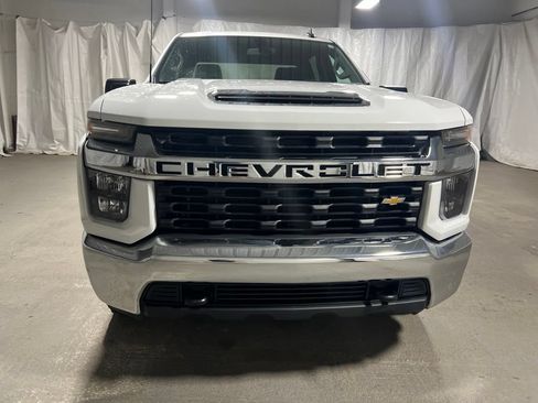 Used 2022 Chevrolet Silverado 2500 LT AWD/4WD image 2