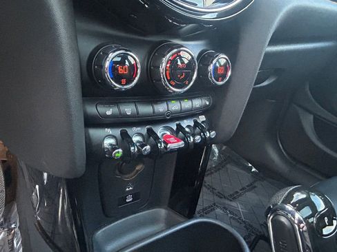 Used 2023 MINI Cooper S w/ Driver Assistance Package image 38