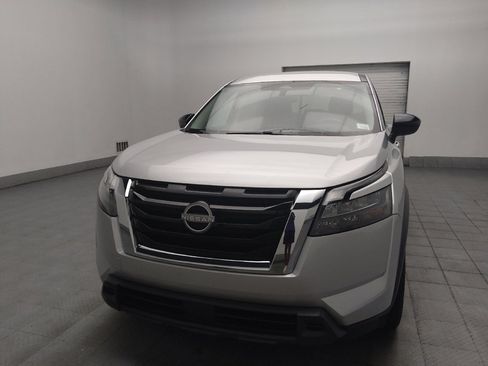 Used 2024 Nissan Pathfinder S FWD image 15