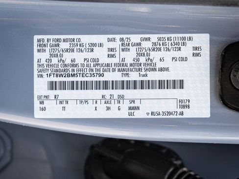 Used 2026 Ford F250 Platinum w/ Platinum Plus Package AWD/4WD image 38