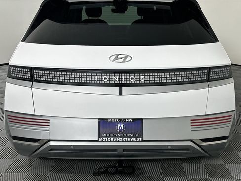Used 2024 Hyundai Ioniq 5 Limited image 24