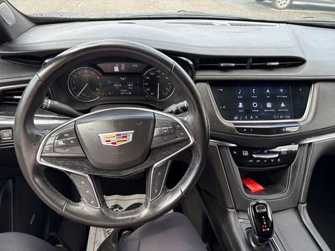 Used 2023 Cadillac XT5 Premium Luxury AWD/4WD image 11