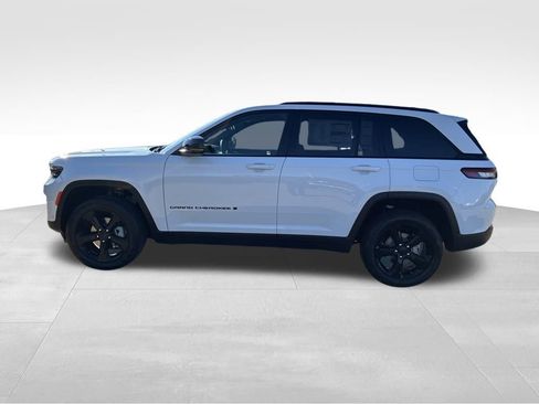 New 2025 Jeep Grand Cherokee Limited w/ Luxury Tech Group II image 2