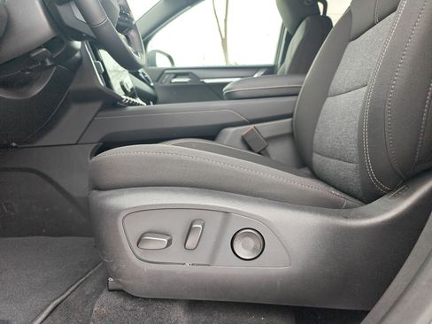 Used 2025 GMC Acadia Elevation w/ LPO, Floor Liner Package image 13