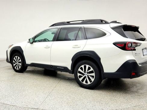 Used 2024 Subaru Outback Premium image 7