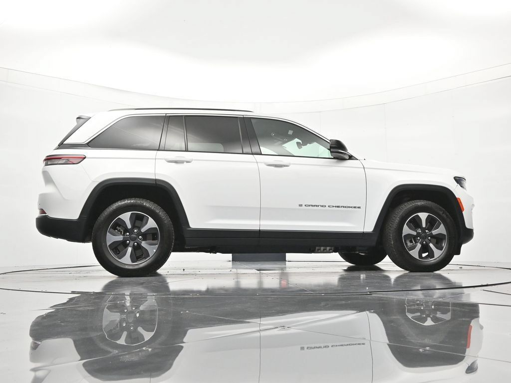 Used 2024 Jeep Grand Cherokee Limited 4xe AWD/4WD image 42
