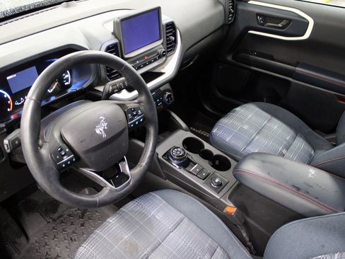 Used 2024 Ford Bronco Sport Heritage w/ Heritage Convenience Package image 2