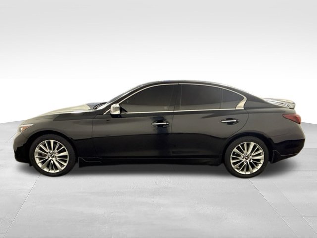 Used 2018 INFINITI Q50 Luxe w/ Essential Package (3.0T Luxe) AWD/4WD image 6