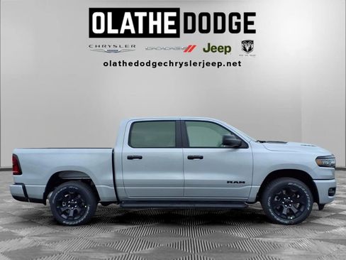New 2026 RAM 1500 Express AWD/4WD image 28