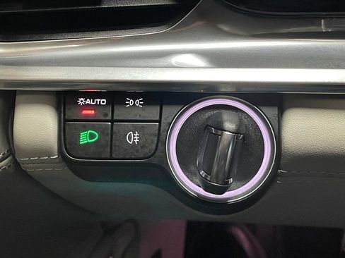 Used 2022 Porsche Panamera 4S w/ Premium Package image 38