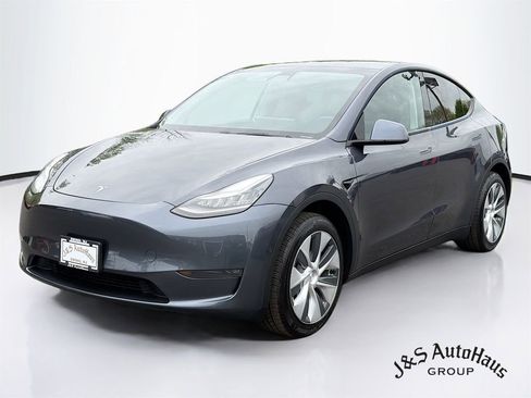 Used 2020 Tesla Model Y Long Range AWD/4WD image 3