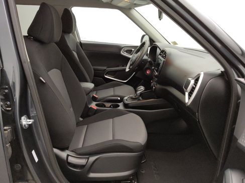 Used 2024 Kia Soul LX w/ LX Technology Package image 21
