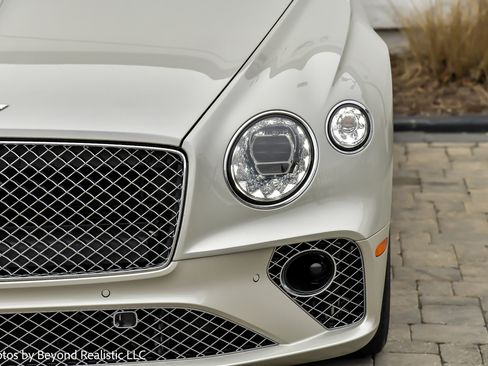 Used 2020 Bentley Continental GT image 3