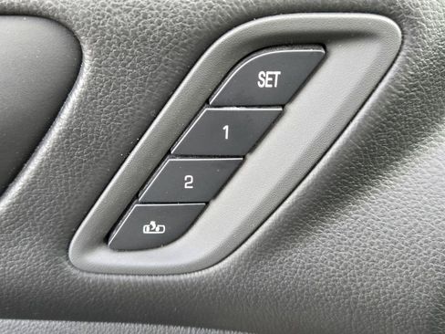 Used 2017 GMC Acadia Denali image 19