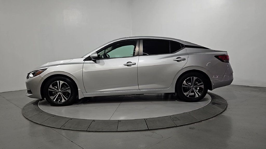 Used 2022 Nissan Sentra SV FWD image 2