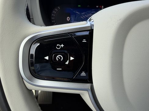New 2026 Volvo XC60 T8 Ultra w/ Climate Package AWD/4WD image 28