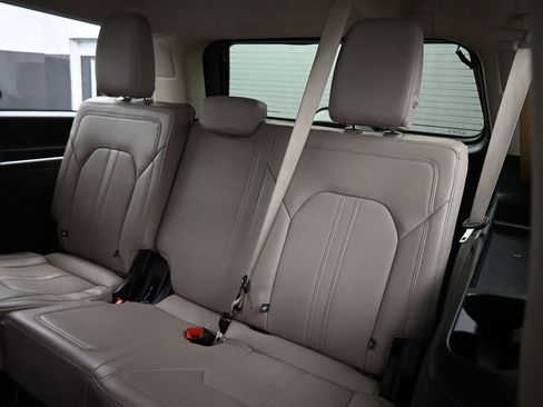 Used 2024 Ford Expedition Max Limited image 21