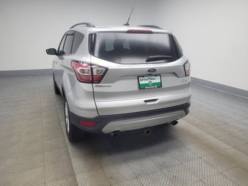 Used 2018 Ford Escape SE AWD/4WD image 5