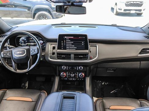 Used 2023 GMC Yukon XL AT4 w/ AT4 Premium Package AWD/4WD image 13
