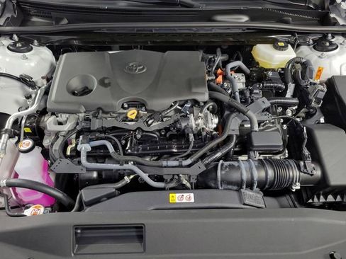 Used 2025 Toyota Camry XLE FWD image 14