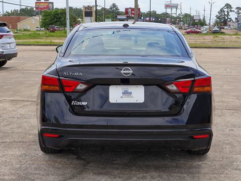 Used 2025 Nissan Altima 2.5 SV FWD image 20