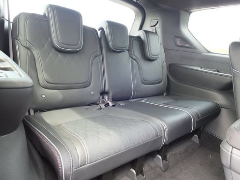 Used 2025 INFINITI QX80 Autograph w/ Autograph Exterior Package AWD/4WD image 25