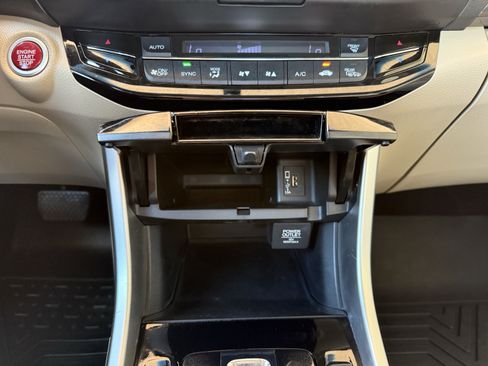 Used 2016 Honda Accord EX-L image 29