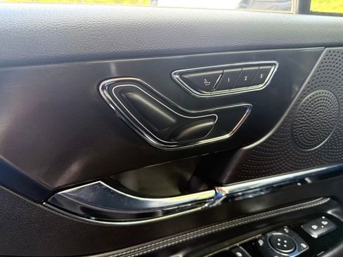 Used 2023 Lincoln Corsair Standard image 37