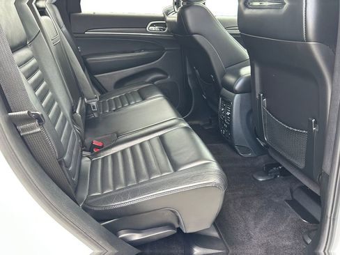 Used 2018 Jeep Grand Cherokee Limited AWD/4WD image 7