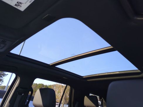 Certified 2023 Chevrolet Tahoe Z71 w/ Luxury Package image 22