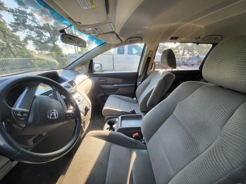 Used 2013 Honda Odyssey EX image 10