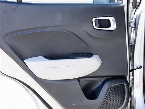 New 2025 Hyundai Venue SEL image 23