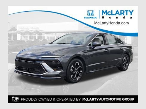 Used 2025 Hyundai Sonata SEL FWD image 1