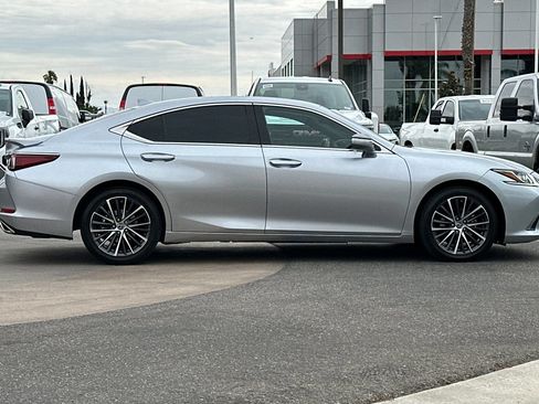 Certified 2023 Lexus ES 350 w/ Accessory Package (Z2) FWD image 3