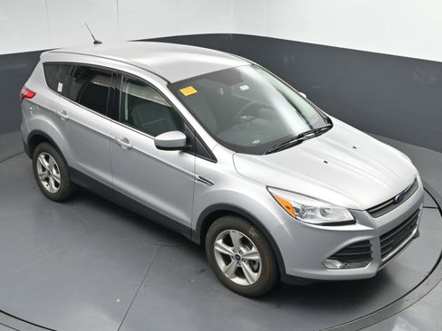 Used 2015 Ford Escape SE image 33