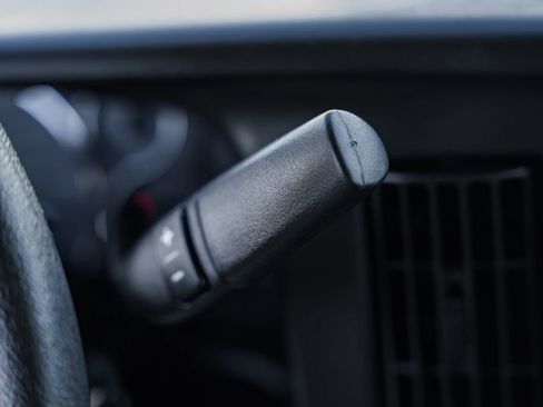 Used 2023 GMC Savana 2500 image 31